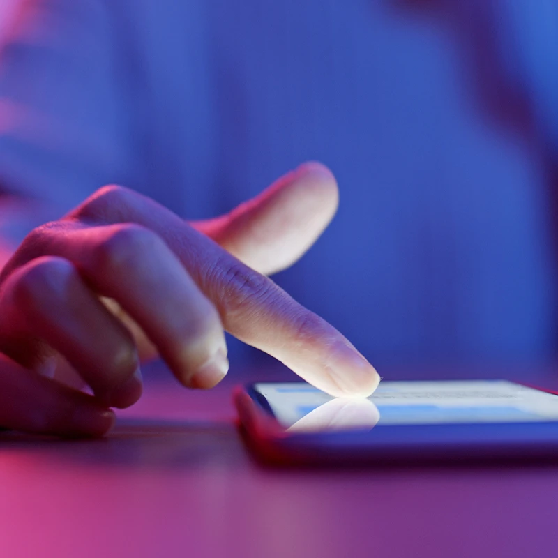 display_mainonta_puhelin